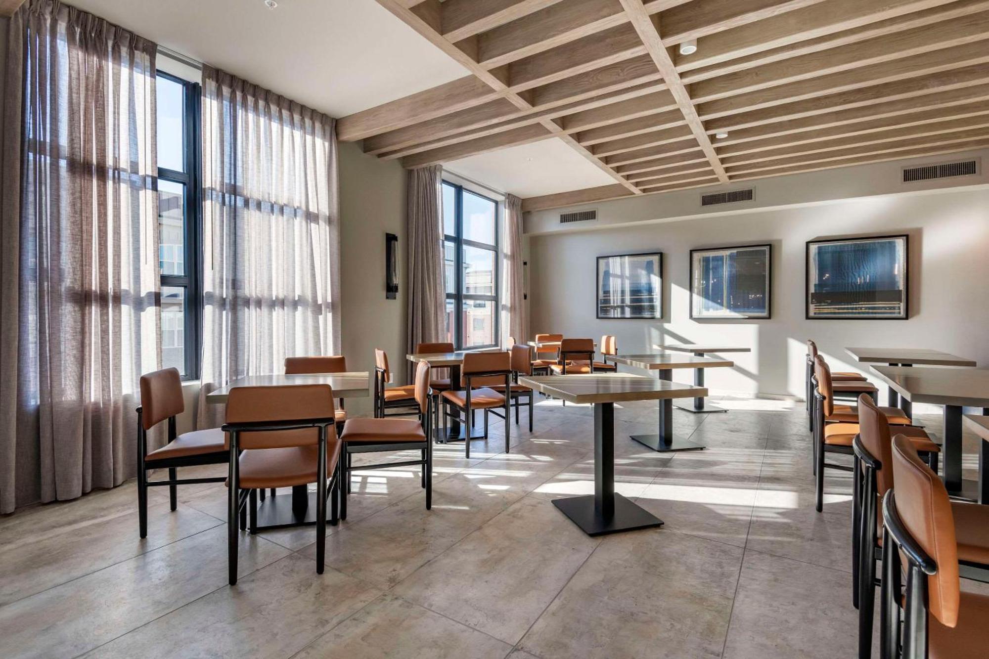 Cambria Hotel Portland Downtown Old Port 外观 照片