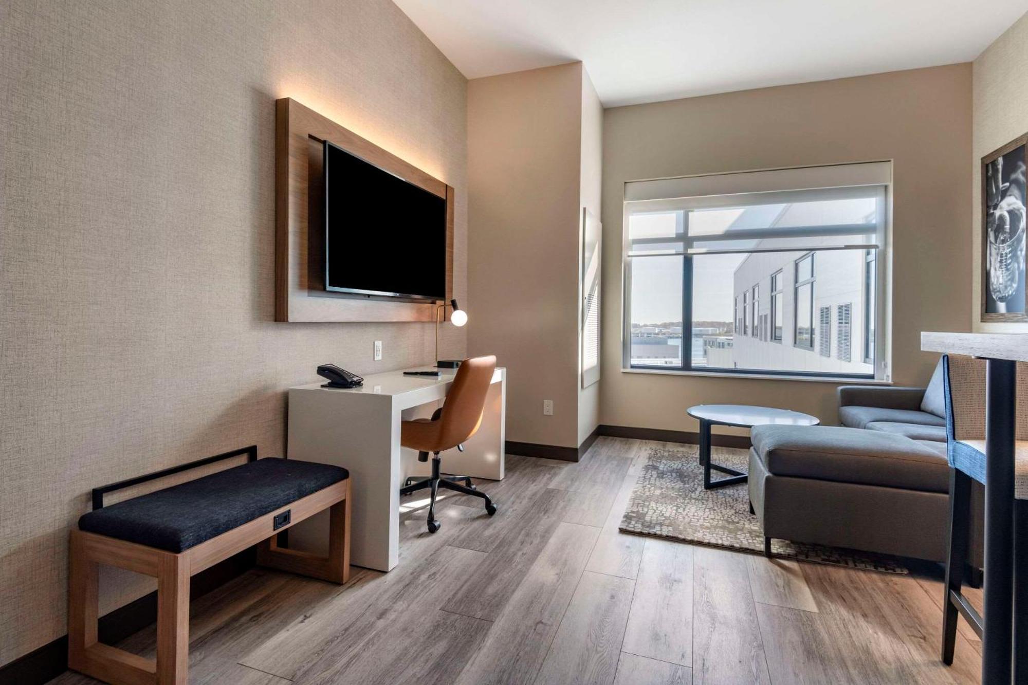 Cambria Hotel Portland Downtown Old Port 外观 照片