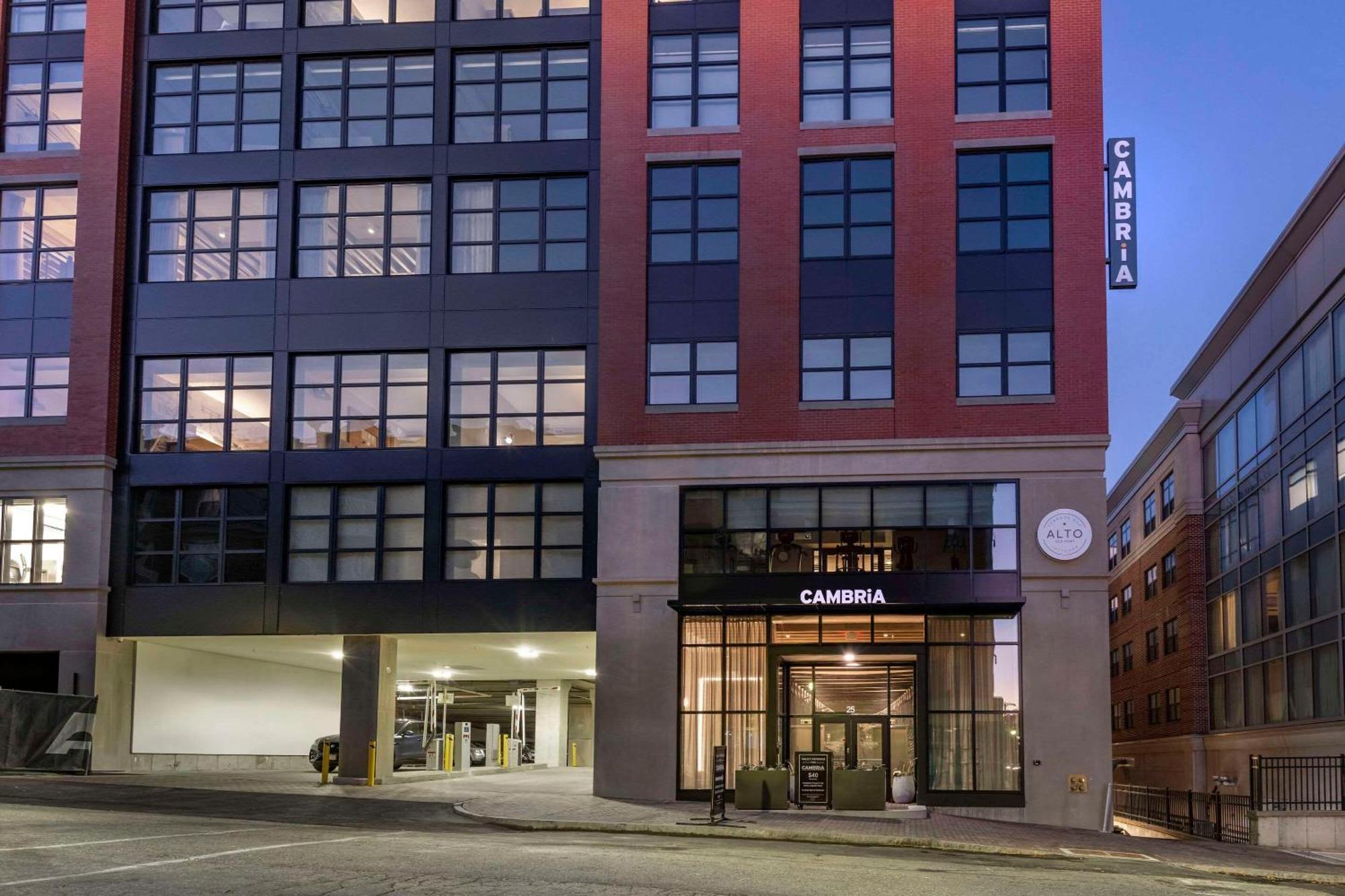 Cambria Hotel Portland Downtown Old Port 外观 照片