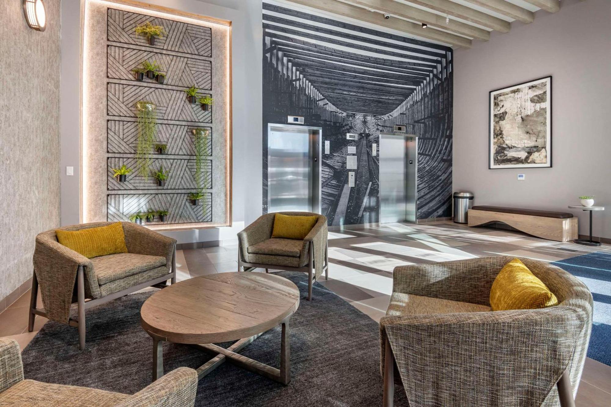 Cambria Hotel Portland Downtown Old Port 外观 照片